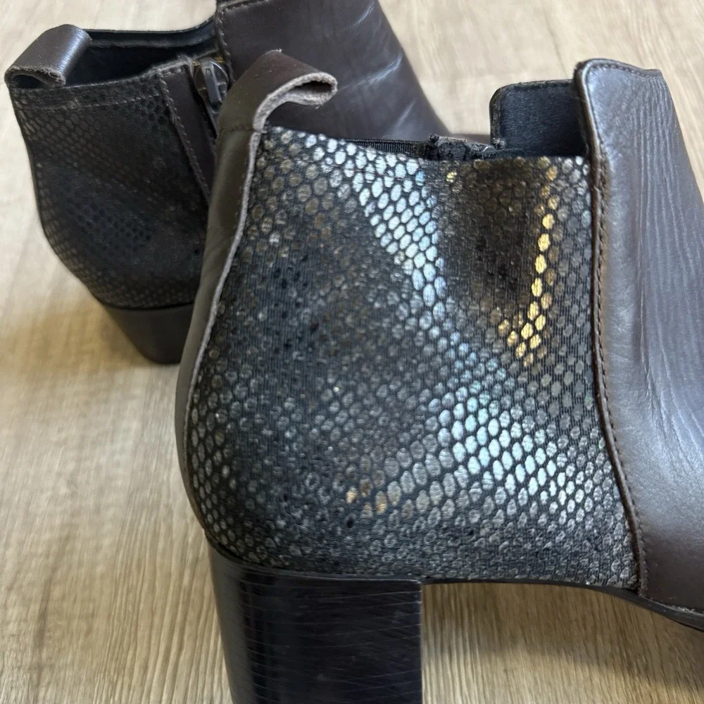Munro Alix Women's Pull-on Boots, Chocolate Leather/Snake Print 9M Comfort - Picture 2 of 11
